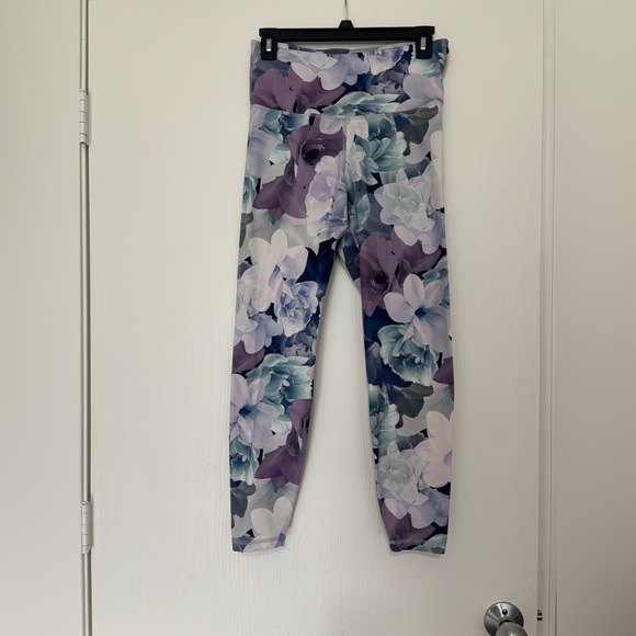 Old Navy Pants - Old Navy Women’s Leggings - Purple and Blue Floral